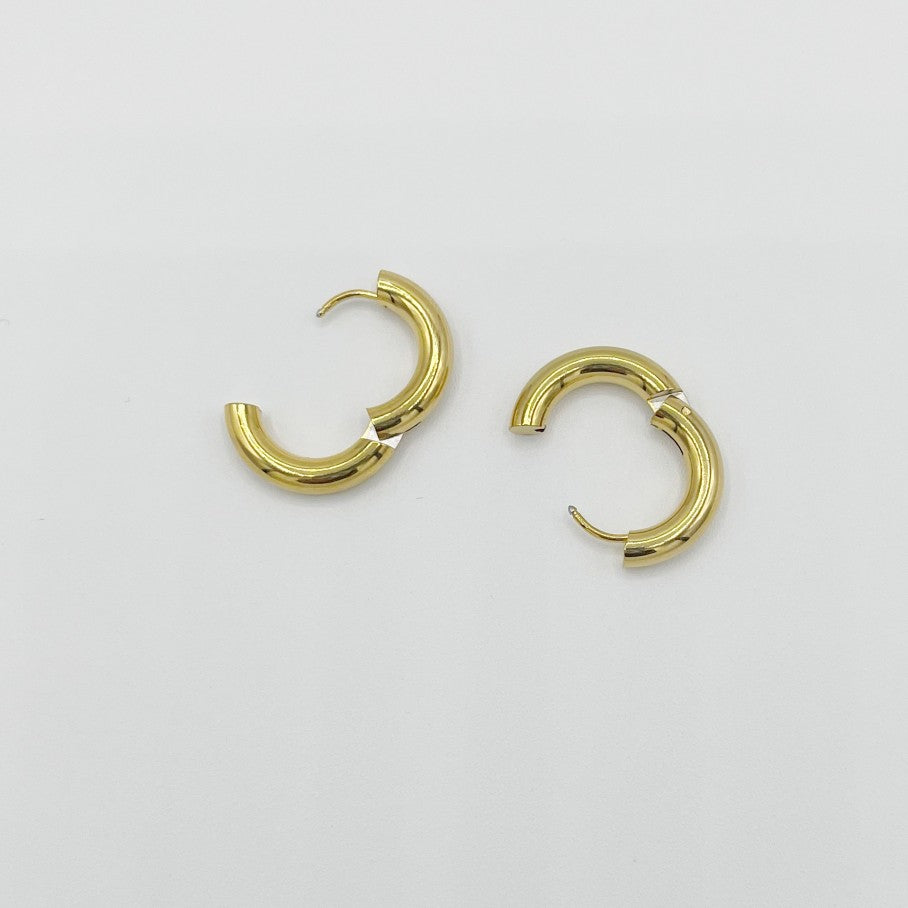 Anya Hoops