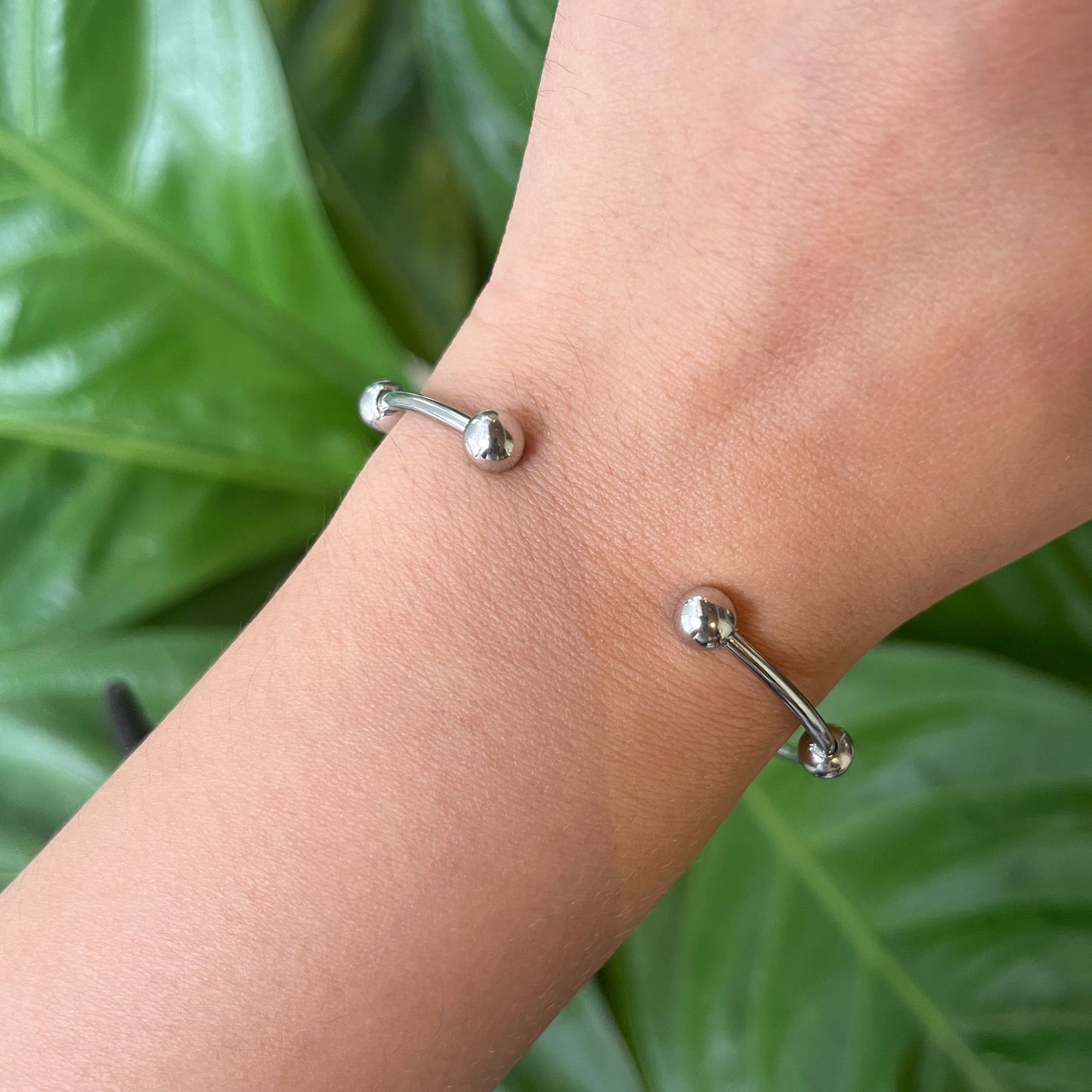 Mindy Bangle (Silver)